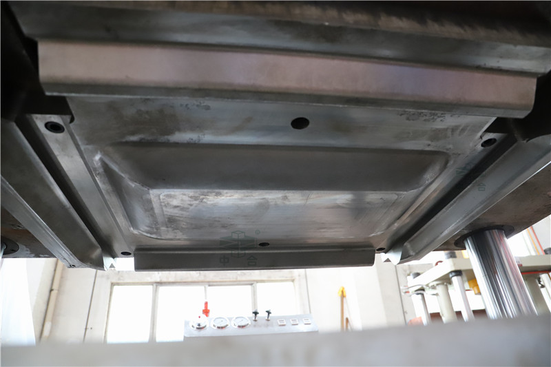 火車(chē)門(mén)板整形修復(fù)液壓機(jī)-鋼板壓平設(shè)備(圖3) 火車(chē)門(mén)板整形修復(fù)液壓機(jī)-鋼板壓平設(shè)備(圖3)