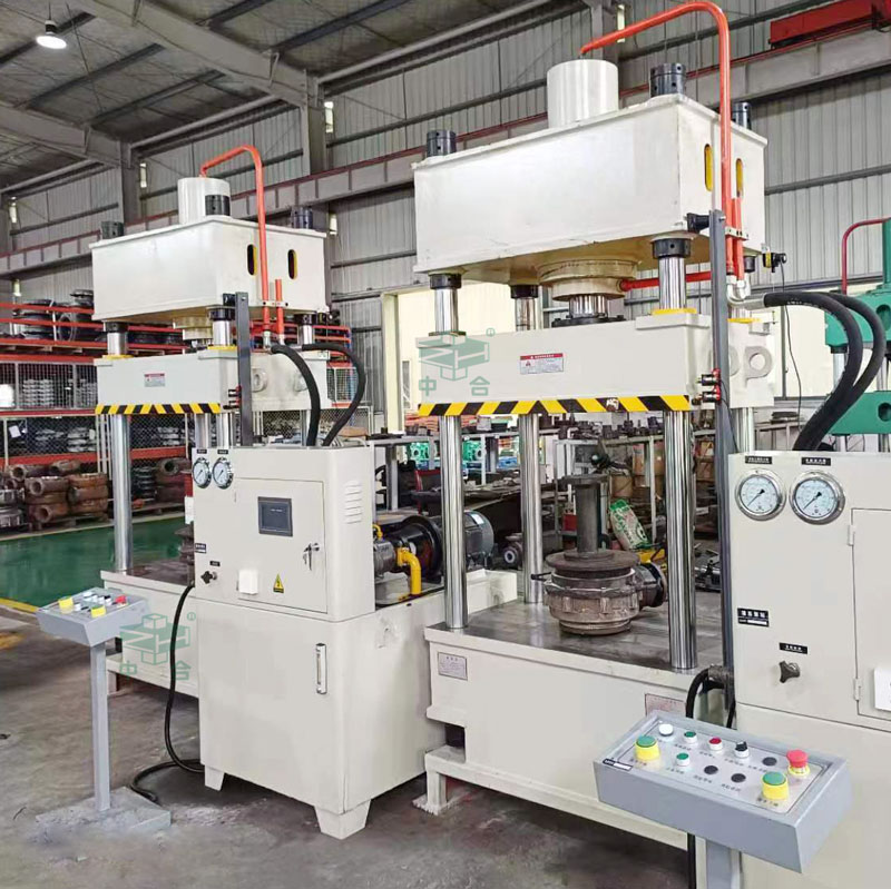 100噸四柱液壓機(jī) 100噸四柱液壓機(jī)