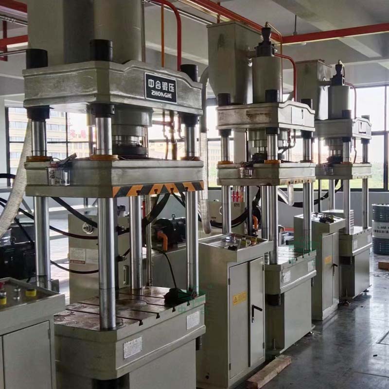 100噸三梁四柱液壓機 100噸三梁四柱液壓機