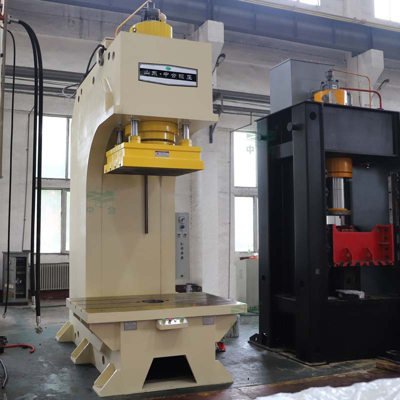 400噸單臂液壓機(jī) 400噸單臂液壓機(jī)