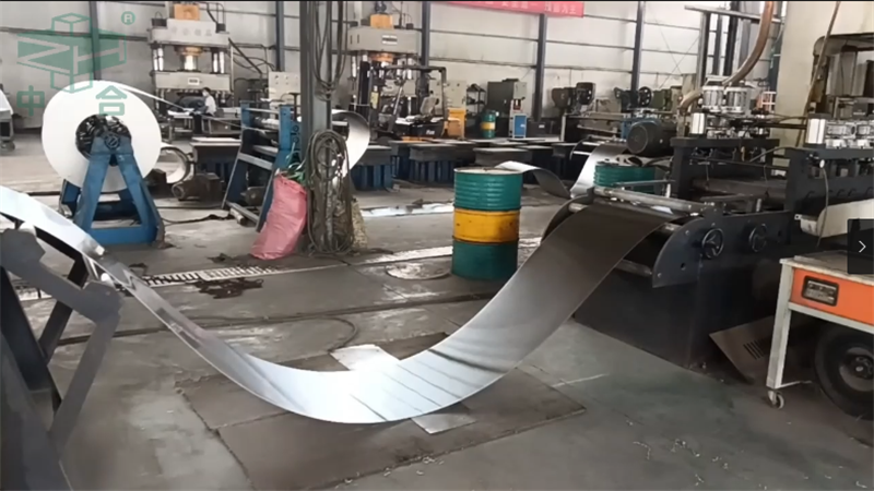 630噸地溝蓋板成型液壓機(jī)-不銹鋼地溝蓋板生產(chǎn)線(圖2) 630噸地溝蓋板成型液壓機(jī)-不銹鋼地溝蓋板生產(chǎn)線(圖2)