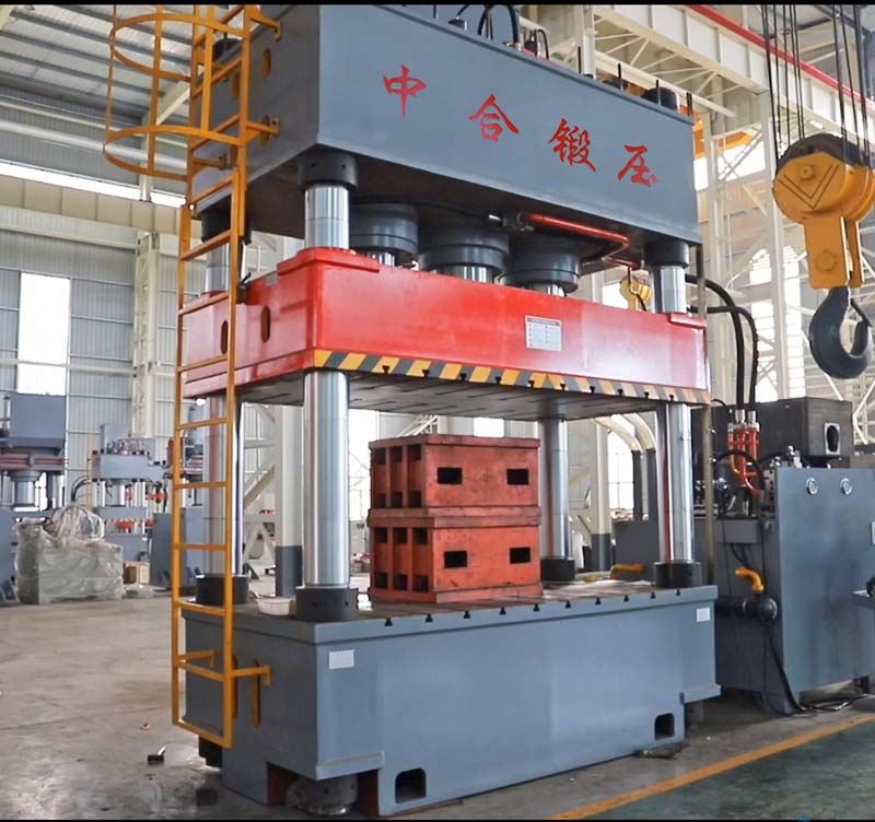 1500噸三梁四柱液壓機(jī)的參數(shù)、價(jià)格(圖2)