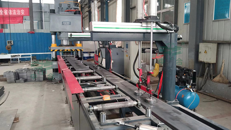 500噸錨桿托盤(pán)液壓機(jī)客戶(hù)現(xiàn)場(chǎng) 500噸錨桿托盤(pán)液壓機(jī)客戶(hù)現(xiàn)場(chǎng)