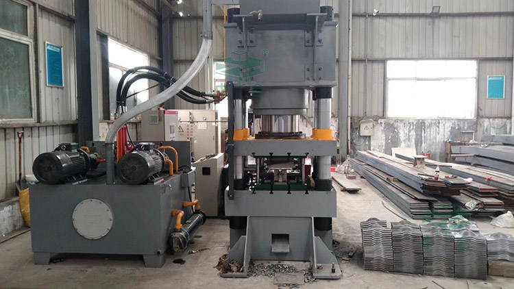 500噸錨桿托盤(pán)液壓機(jī)客戶(hù)現(xiàn)場(chǎng) 500噸錨桿托盤(pán)液壓機(jī)客戶(hù)現(xiàn)場(chǎng)