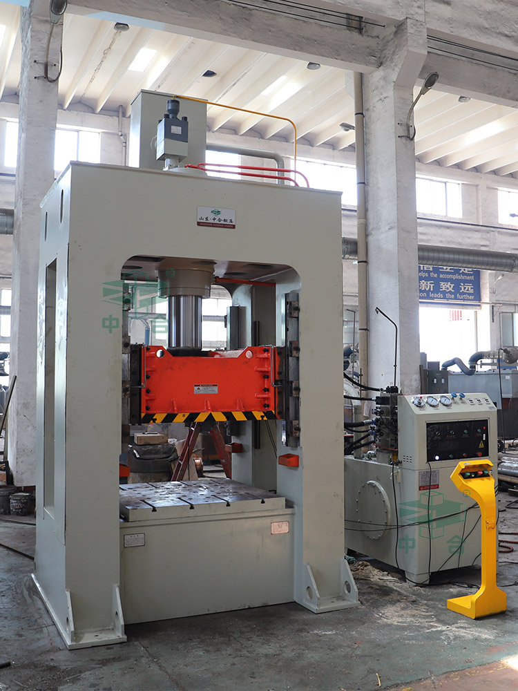 200噸框架式油壓機 200噸框架式油壓機